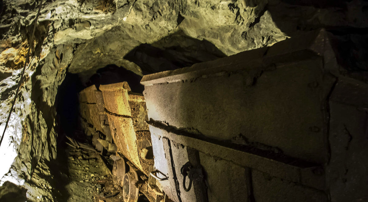 The mines of Elba Island